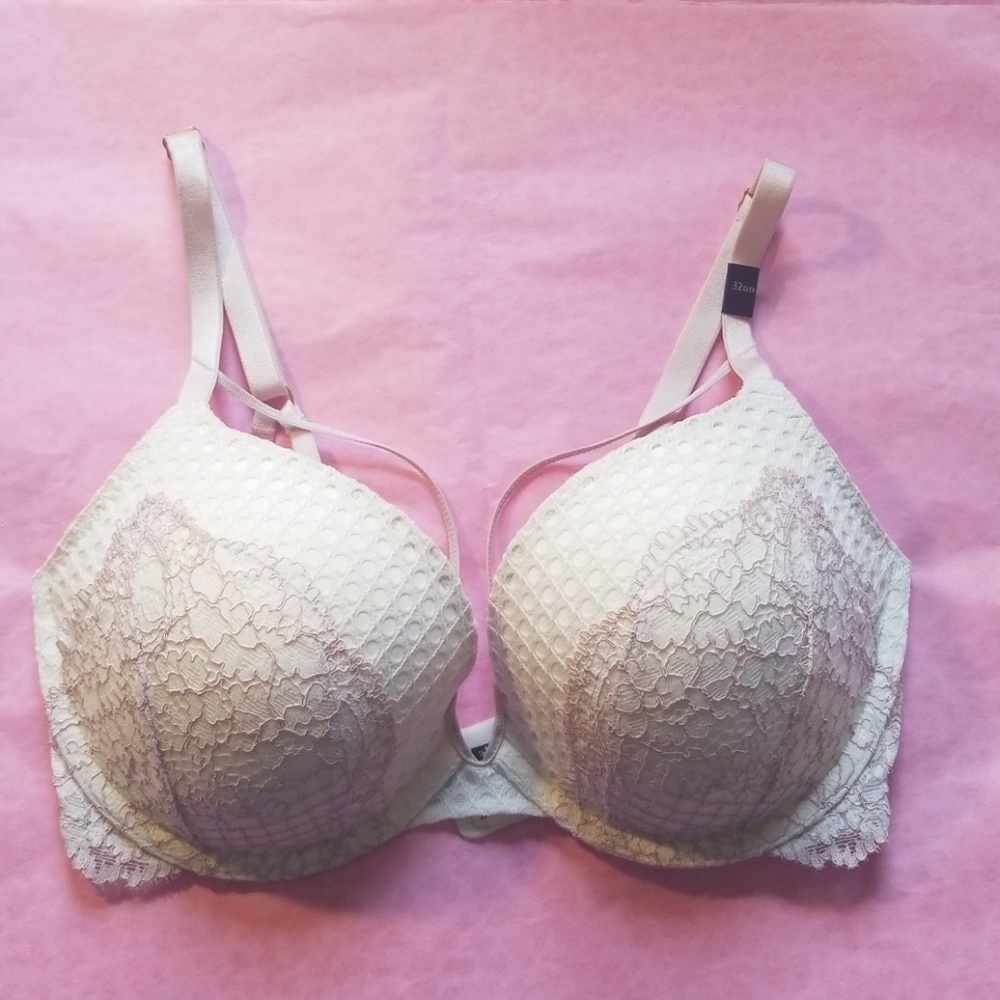 New! Victoria's Secret VERY SEXY PUSH UP!